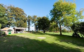 Firs Sleeps 15 Stunning Country House With Hot Tub