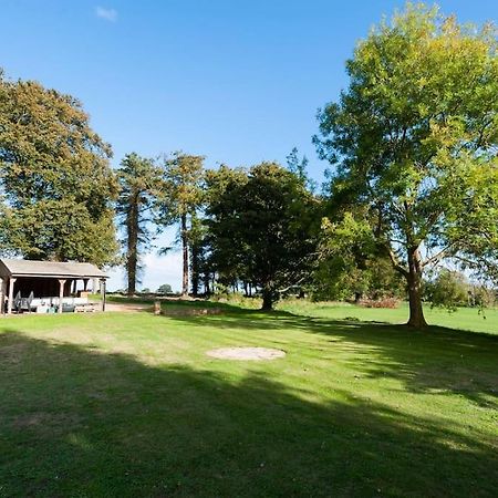 Firs Sleeps 15 Stunning Country House With Hot Tub Sudbourne Exterior photo