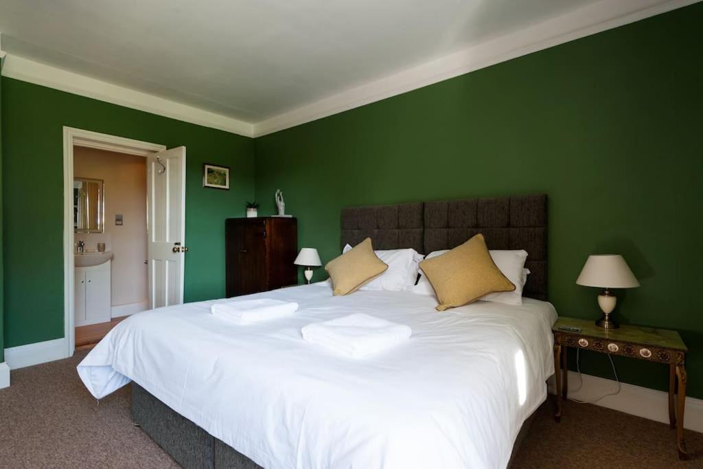 Firs Sleeps 15 Stunning Country House With Hot Tub Sudbourne Exterior photo