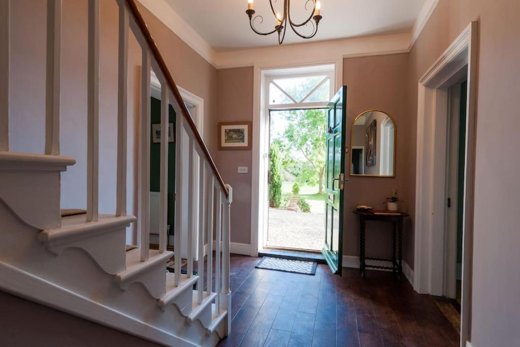 Firs Sleeps 15 Stunning Country House With Hot Tub Sudbourne Exterior photo
