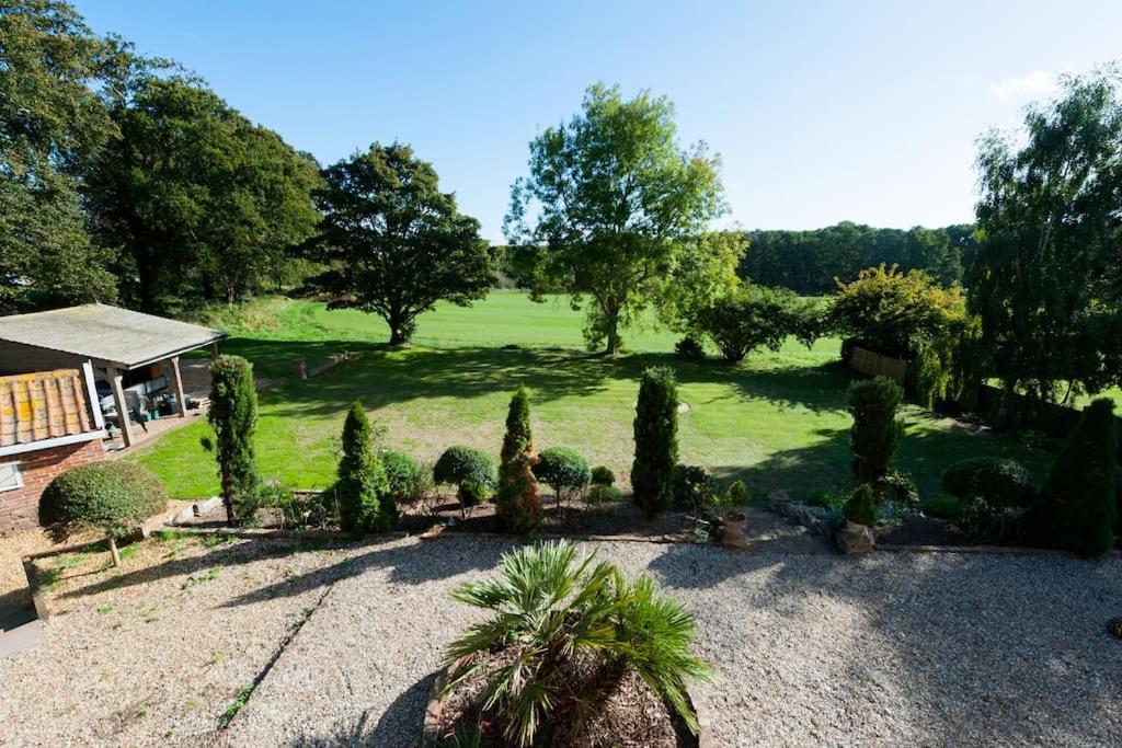 Firs Sleeps 15 Stunning Country House With Hot Tub Sudbourne Exterior photo