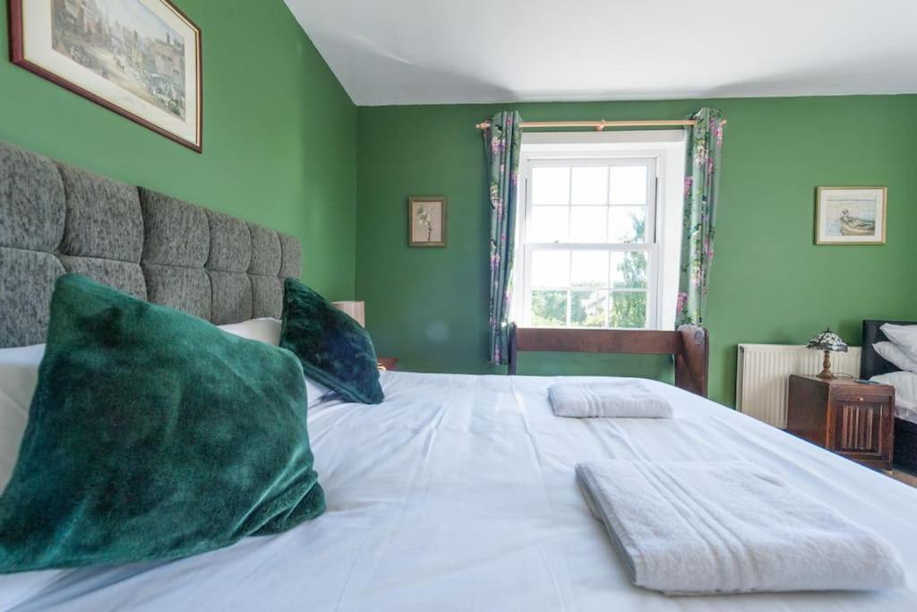 Firs Sleeps 15 Stunning Country House With Hot Tub Sudbourne Exterior photo